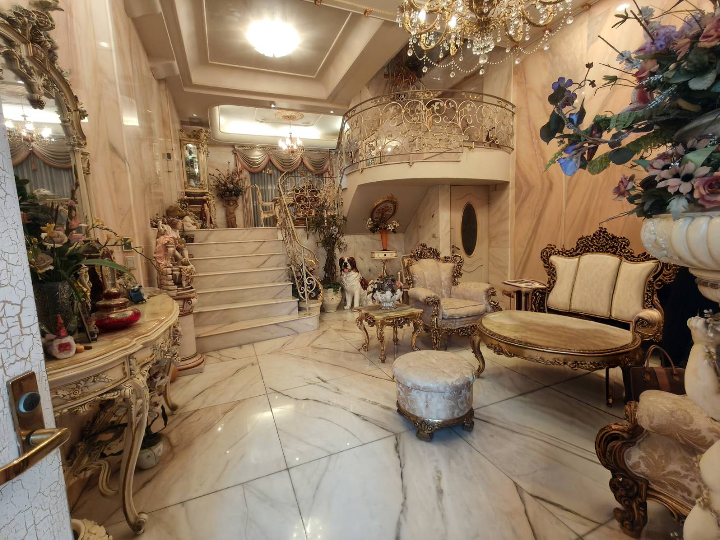 絕無僅有超氧森活全原石凡爾賽宅