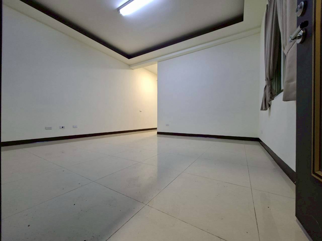 王行路永康工業區靓透天