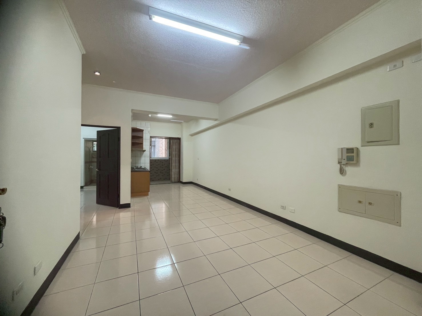 成大輕鬆付低價兩房