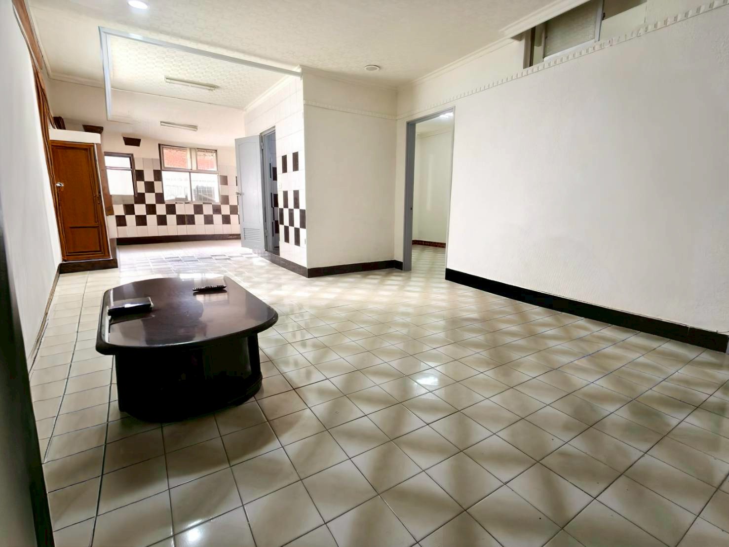 長榮中學旁二樓溫暖美寓