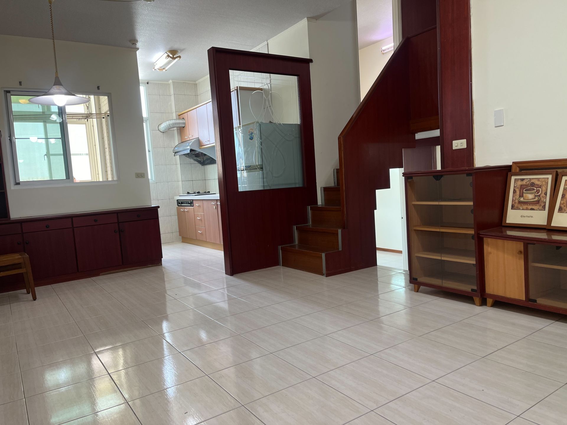 仁德德善路四房平車華廈