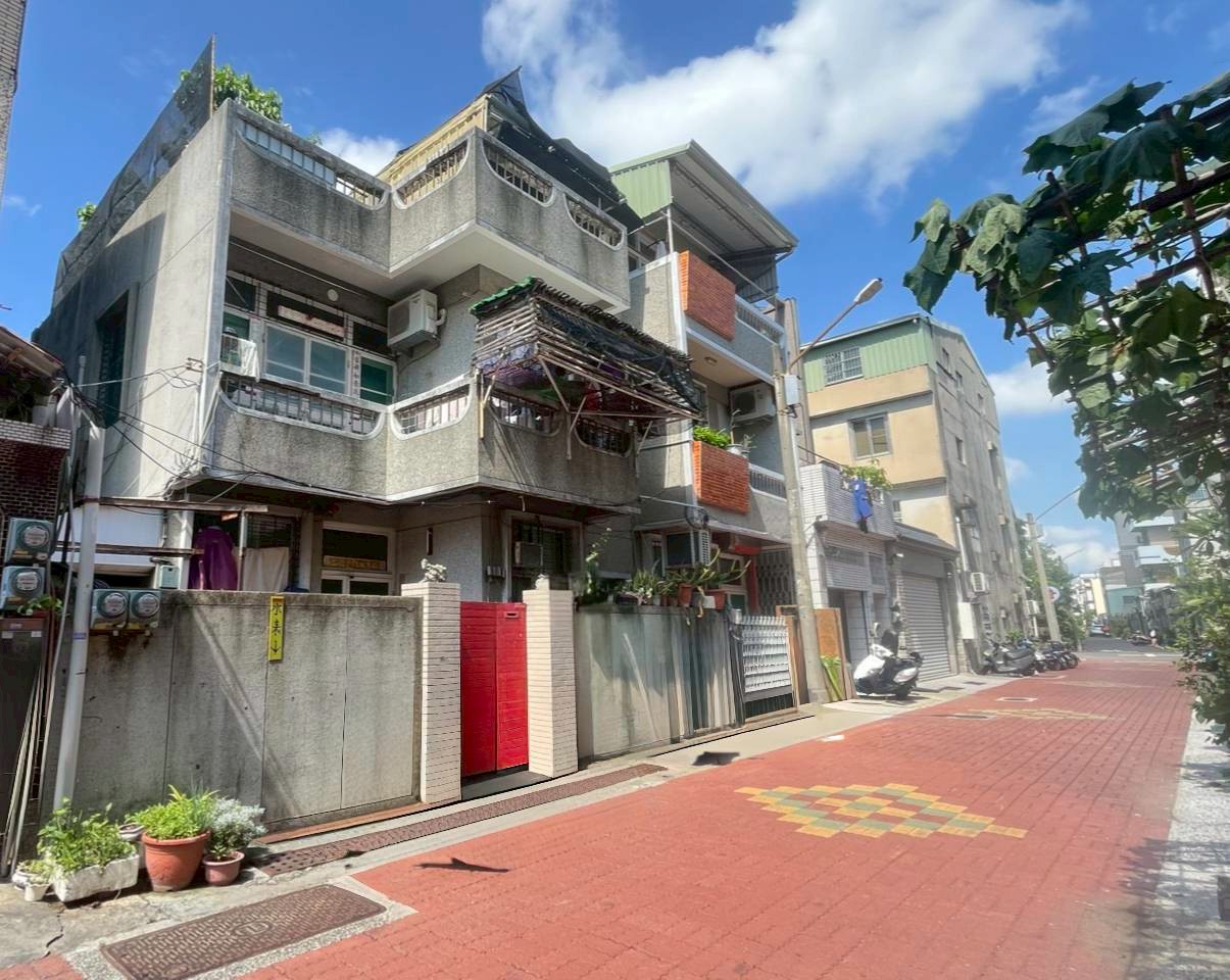 安平雙城區54坪大庭院透天