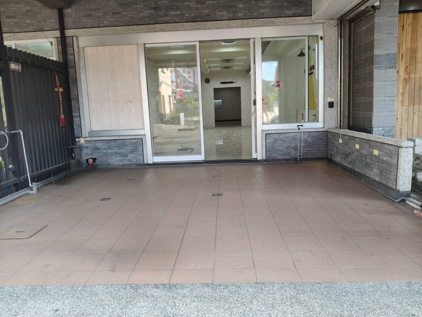 湖內保生醒目大坪數店面(租)