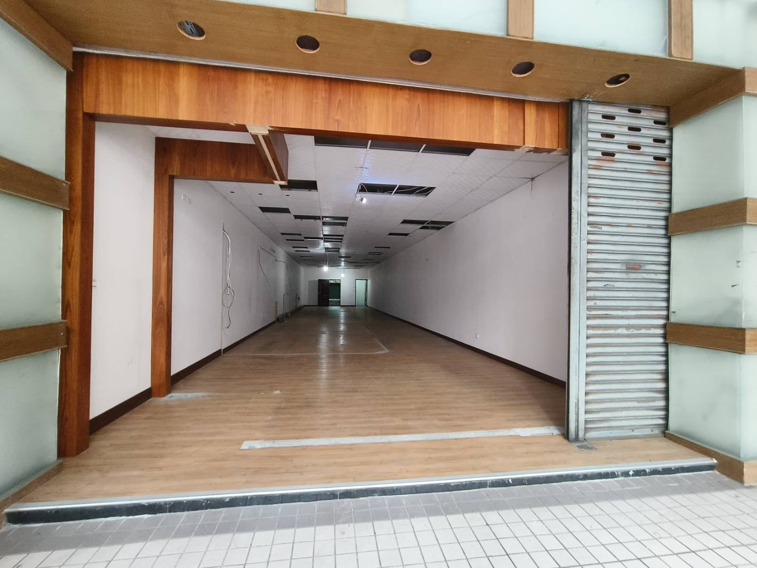 (租)金華商圈大面寬鑫店面一樓